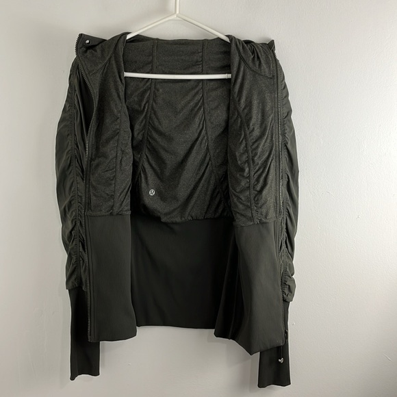 Lululemon Dance Studio Grey Pinstripe Reversible Running Jacket - Picture 6 of 11